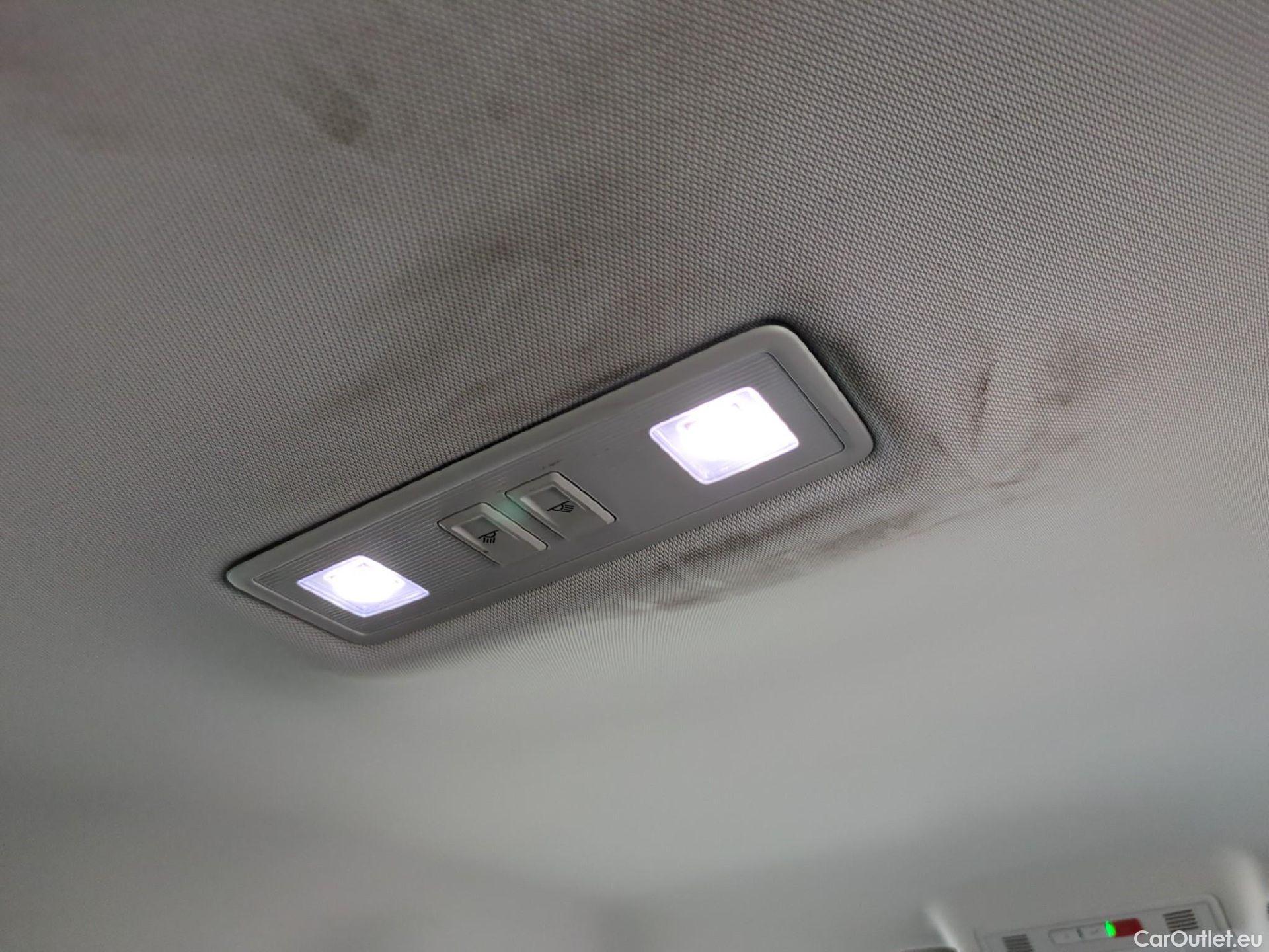  Volkswagen  T-CROSS VOLKSWAGEN  / 2018 / 5P / SUV 1.0 TSI 110ch DSG Carat #42