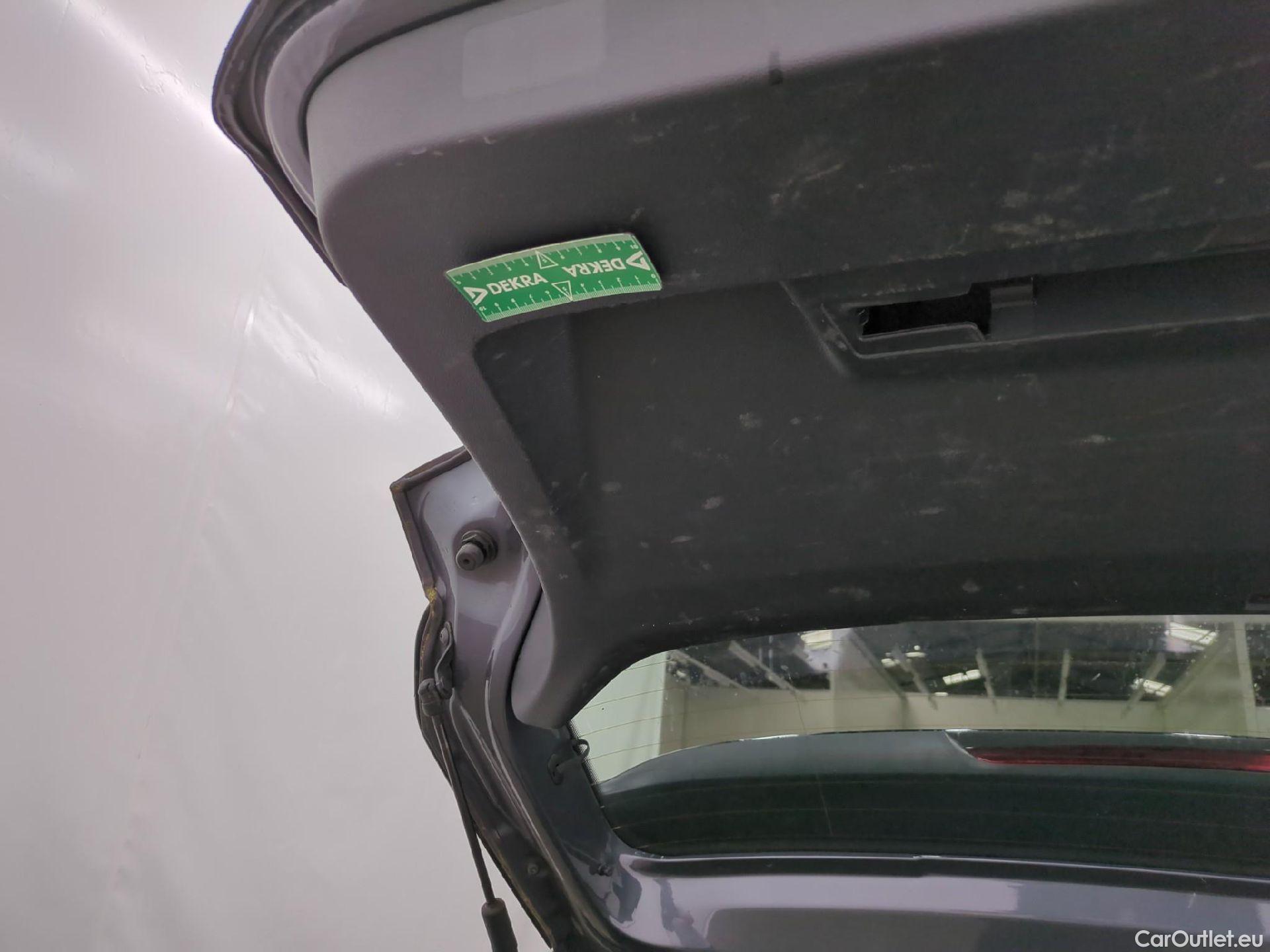  Volkswagen  T-CROSS VOLKSWAGEN  / 2018 / 5P / SUV 1.0 TSI 110ch DSG Carat #13