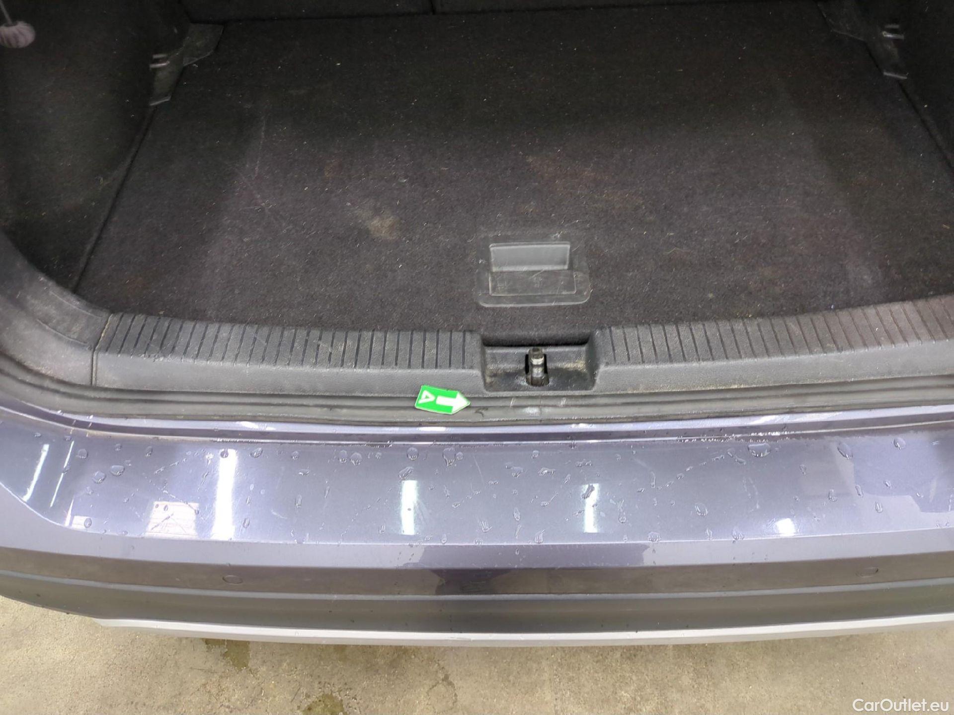  Volkswagen  T-CROSS VOLKSWAGEN  / 2018 / 5P / SUV 1.0 TSI 110ch DSG Carat #6