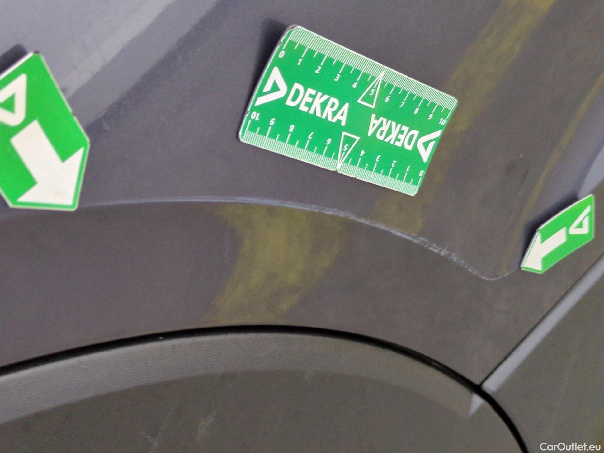  Volkswagen  T-CROSS VOLKSWAGEN  / 2018 / 5P / SUV 1.0 TSI 110ch DSG Carat #33