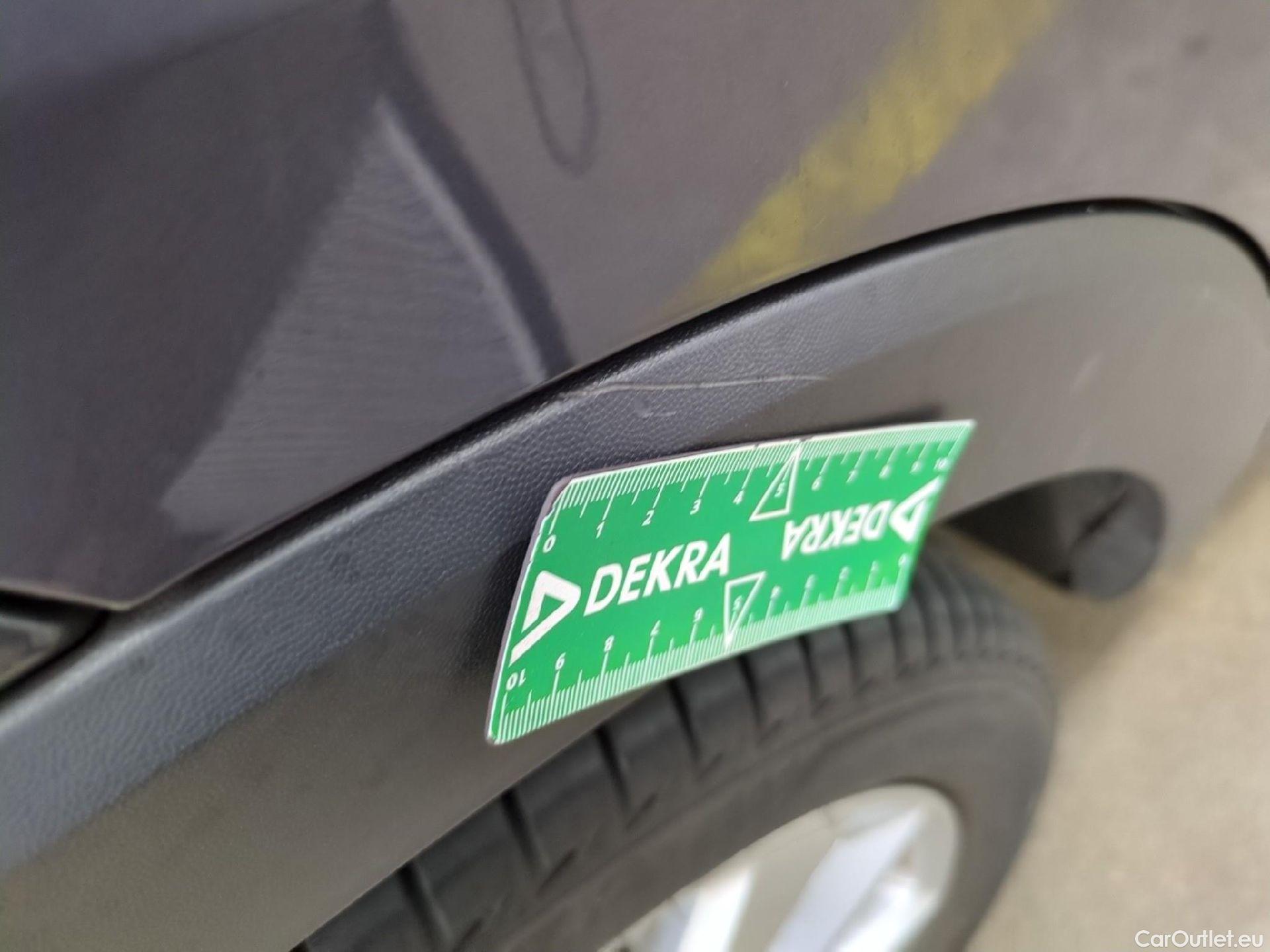  Volkswagen  T-CROSS VOLKSWAGEN  / 2018 / 5P / SUV 1.0 TSI 110ch DSG Carat #31