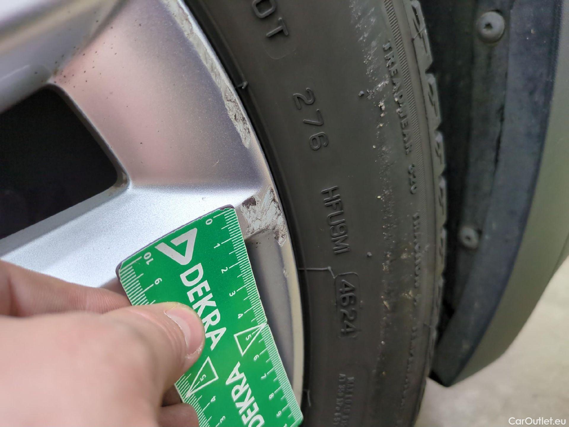  Volkswagen  T-CROSS VOLKSWAGEN  / 2018 / 5P / SUV 1.0 TSI 110ch DSG Carat #19