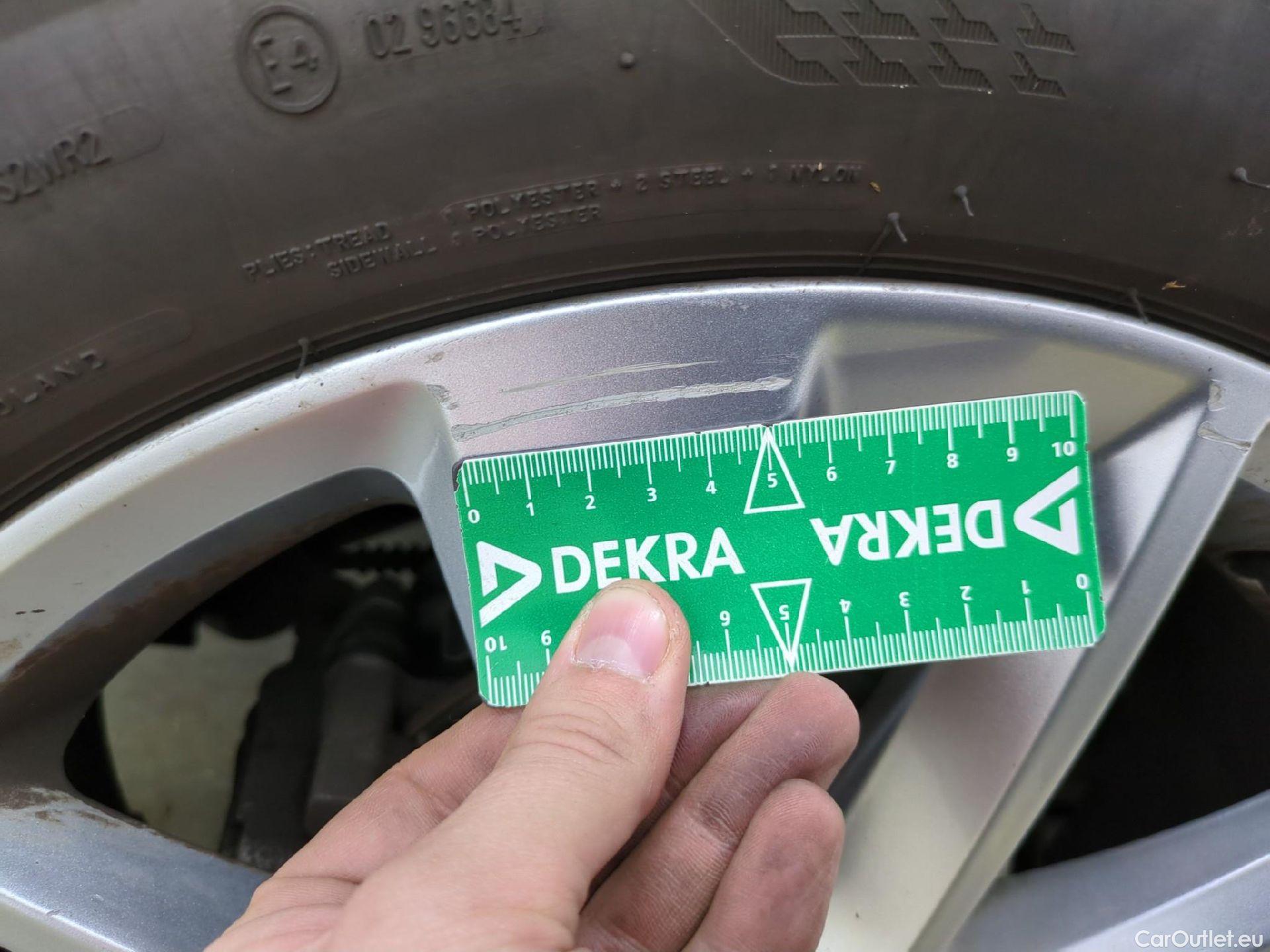  Volkswagen  T-CROSS VOLKSWAGEN  / 2018 / 5P / SUV 1.0 TSI 110ch DSG Carat #22