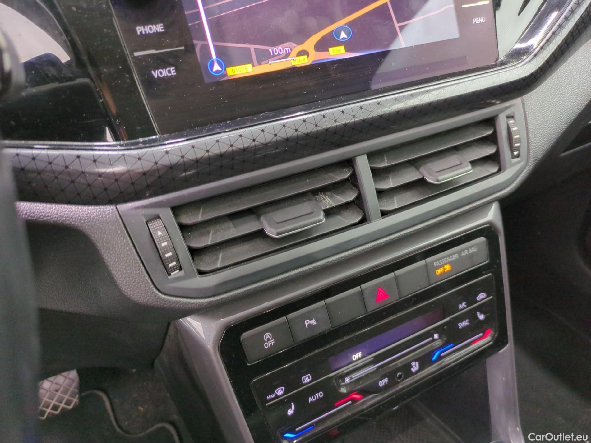  Volkswagen  T-CROSS VOLKSWAGEN  / 2018 / 5P / SUV 1.0 TSI 110ch DSG Carat #1