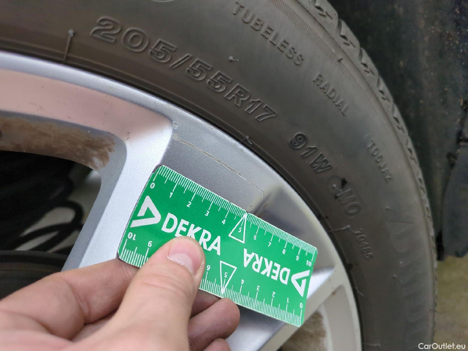  Volkswagen  T-CROSS VOLKSWAGEN  / 2018 / 5P / SUV 1.0 TSI 110ch DSG Carat #21