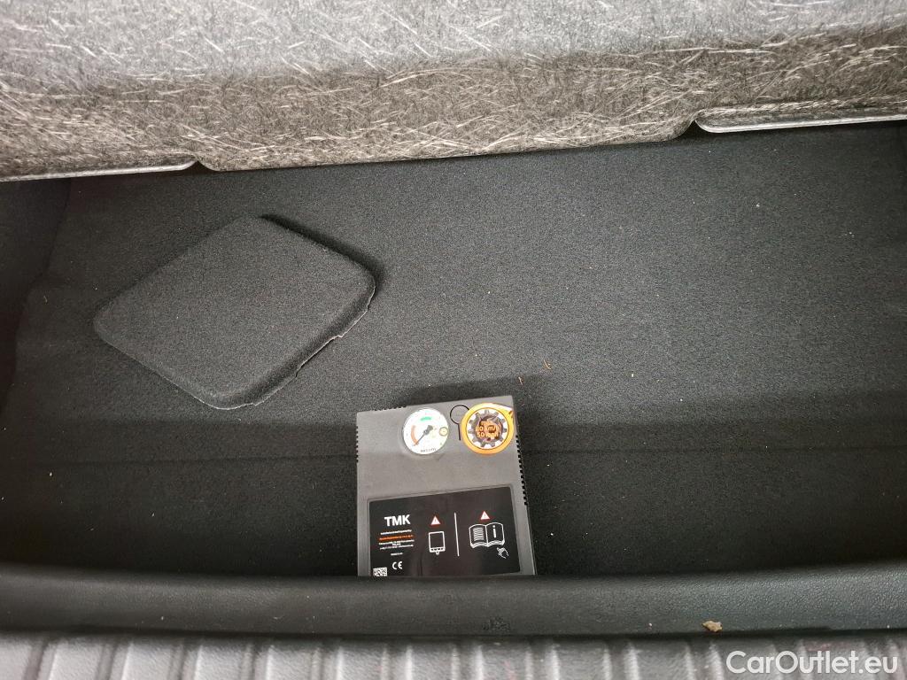  Bmw  Serie 1 BMW Série 1 / 2019 / 5P / Berline 116i DKG7 Business Design #21