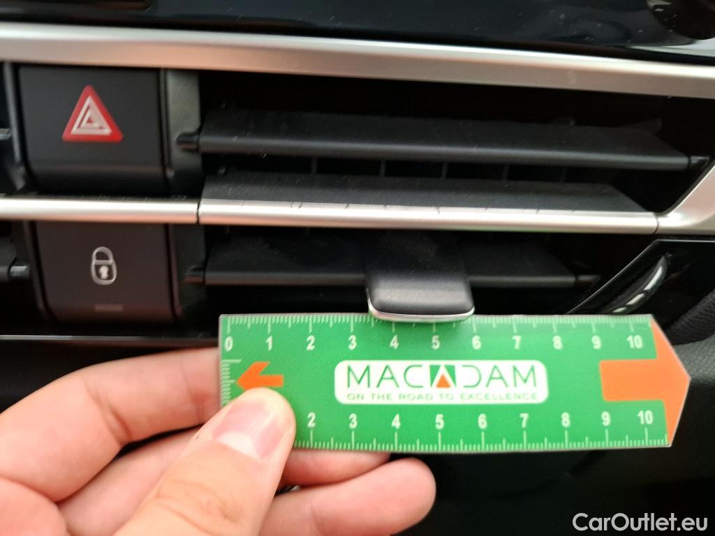  Citroen  C4 CITROEN  X / 2022 / 4P / Berline PureTech 130 S&S EAT8 Feel Pack #24