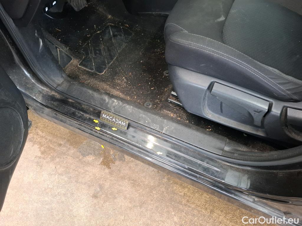  Nissan  Qashqai NISSAN  5p Crossover 1.2 DIG-T 115 Xtronic N-Connecta #43