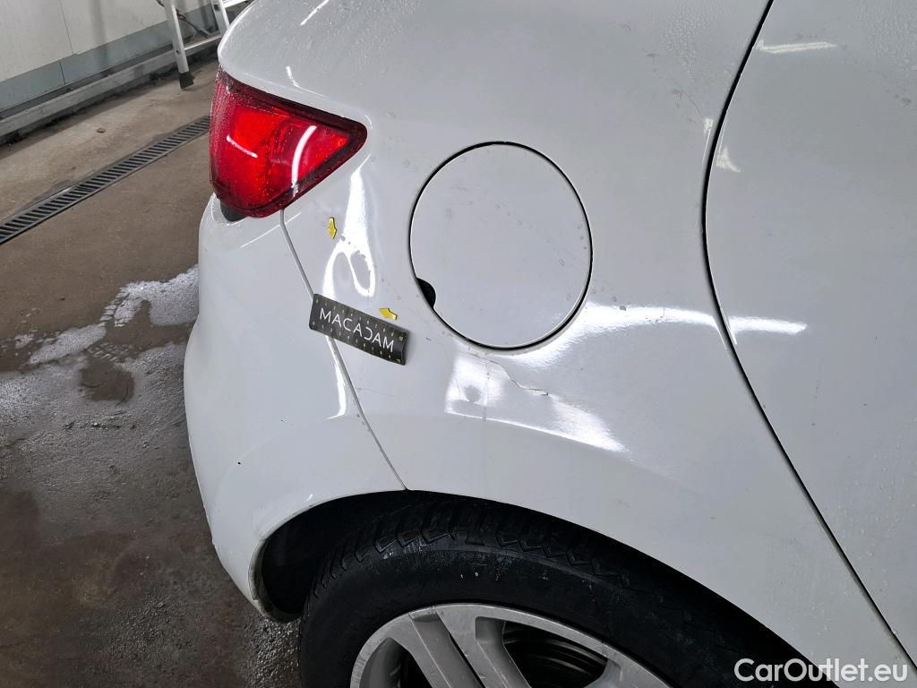  Renault  Clio  IV Business 1.5 dCi 90CV BVM5 E6 #14