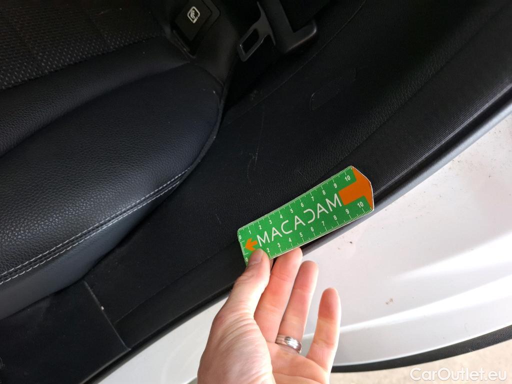  Mercedes  G-Klasee MERCEDES-BENZ GLC / 2019 / 5P / SUV GLC 300 e Business Line 4Matic #12