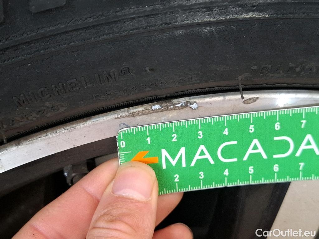  Mercedes  G-Klasee MERCEDES-BENZ GLC / 2019 / 5P / SUV GLC 300 e Business Line 4Matic #9