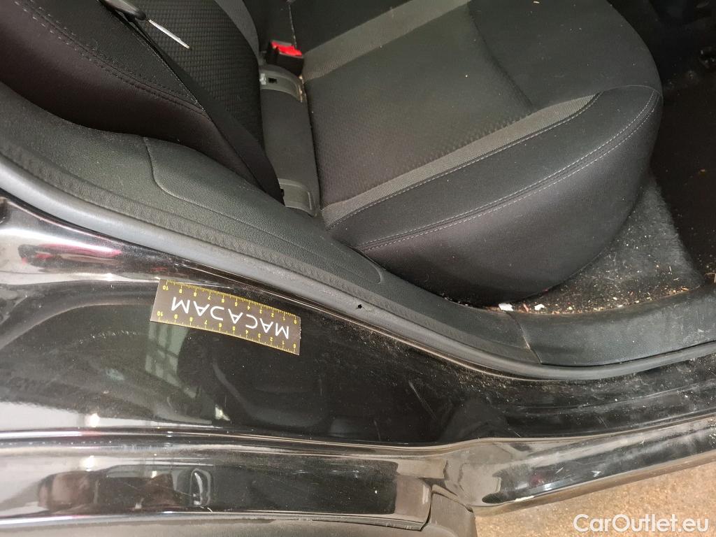  Nissan  Qashqai NISSAN  5p Crossover 1.2 DIG-T 115 Xtronic N-Connecta #102