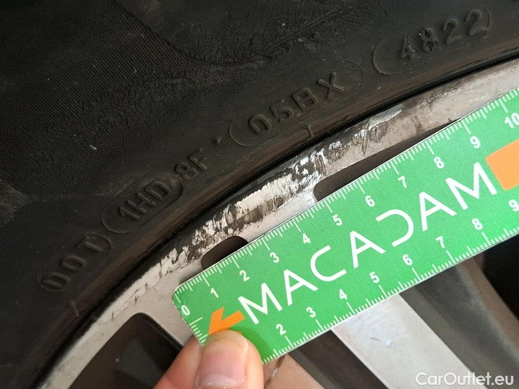  Mercedes  G-Klasee MERCEDES-BENZ GLC / 2019 / 5P / SUV GLC 300 e Business Line 4Matic #8