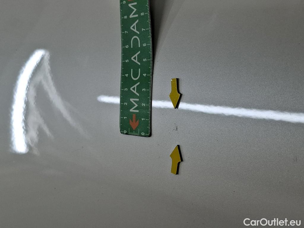  Mercedes  G-Klasee MERCEDES-BENZ GLC / 2019 / 5P / SUV GLC 300 e Business Line 4Matic #26