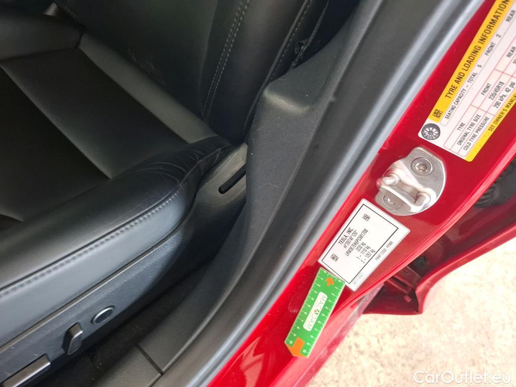  Tesla  Model 3 TESLA   2018 4P  Berline Grande Autonomie #41