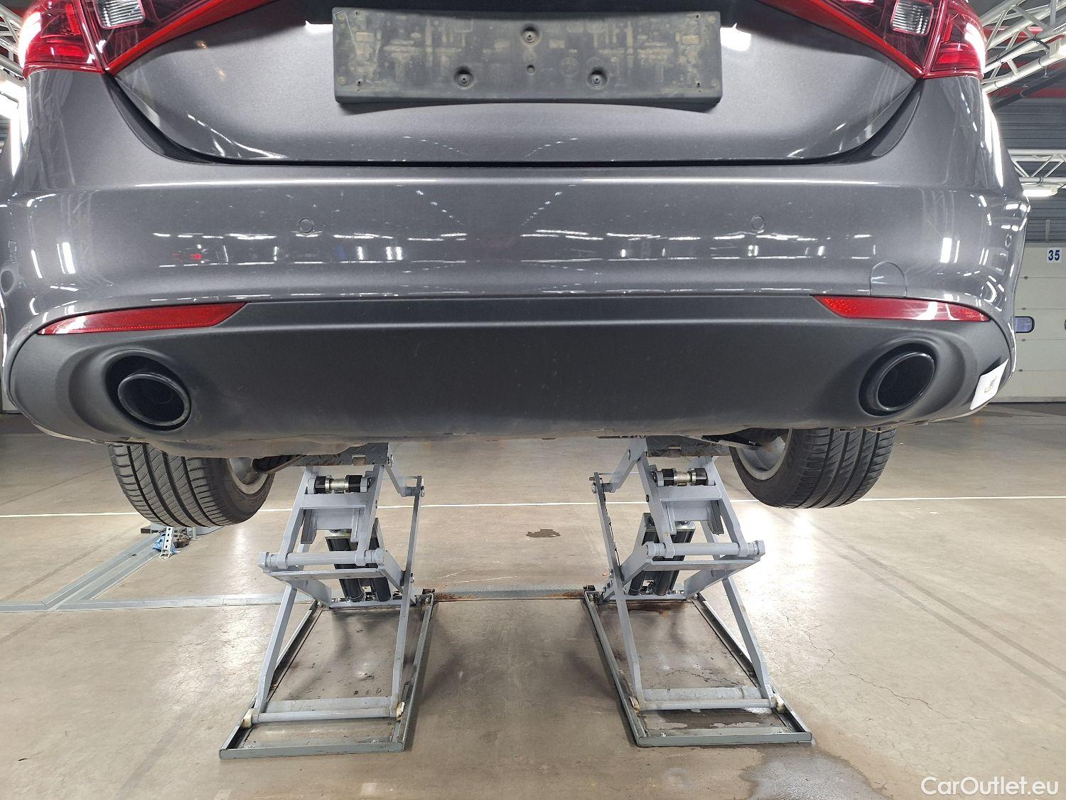  Alfa Romeo  Giulietta Alfa Romeo, Giulia '16, Alfa Romeo Giulia 2.2 D 190 Atx Rwd Sprint AUTO 4d #9