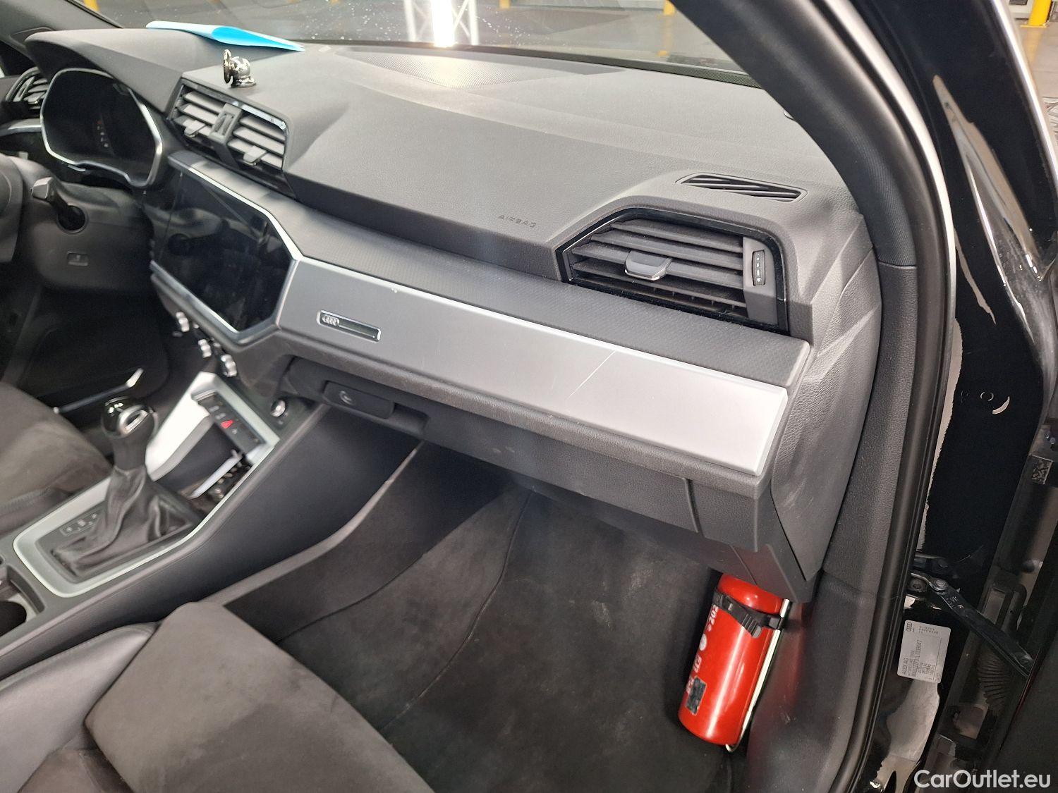  Audi  Q3 Audi,  '18, Audi  35 TFSI S tronic 5d #30