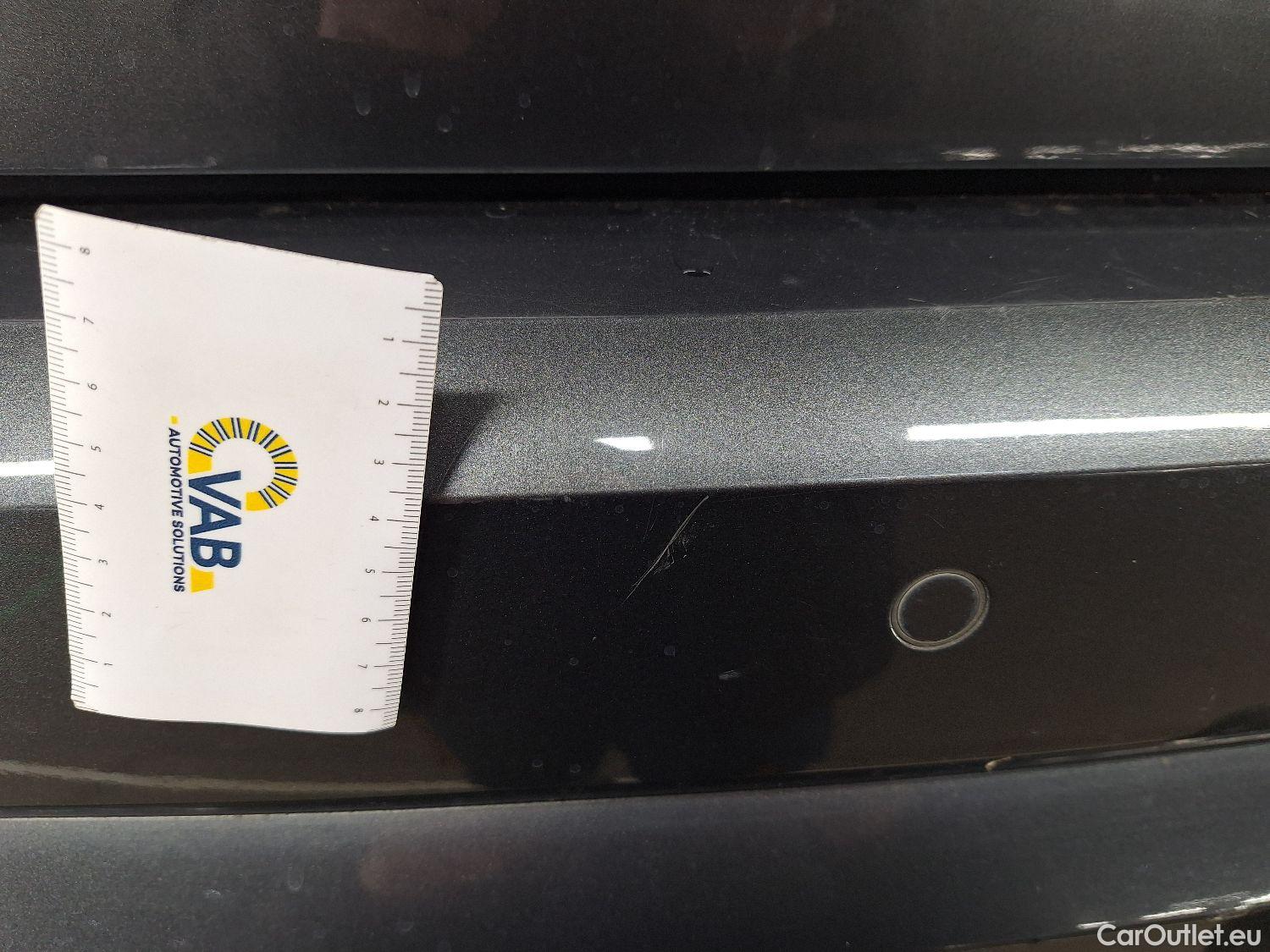  Audi  Q3 Audi,  '18, Audi  35 TDI S tronic S line Business Edition 5d #32