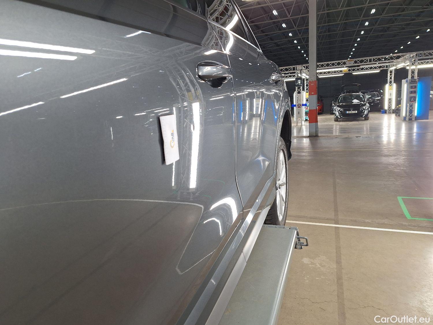  Audi  Q3 Audi,  '18, Audi  35 TDI S tronic S line Business Edition 5d #36