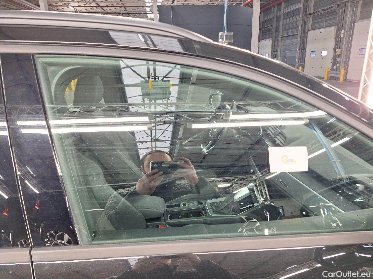  Audi  Q3 Audi,  '18, Audi  35 TFSI S tronic 5d #31