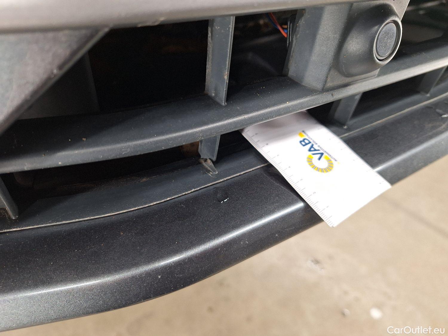  Audi  Q3 Audi,  '18, Audi  35 TDI S tronic S line Business Edition 5d #4