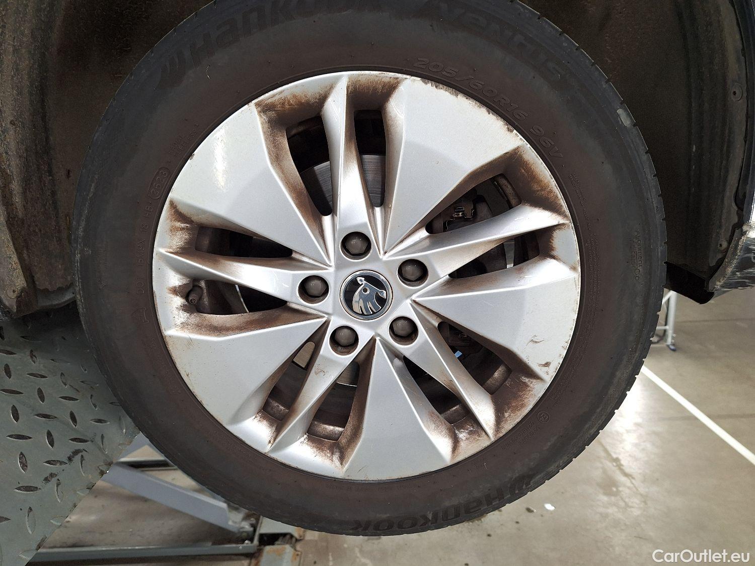  Skoda  Octavia Skoda,  Combi '20, Skoda  Combi 2.0 CRTDI 85kW Ambition 5d #18