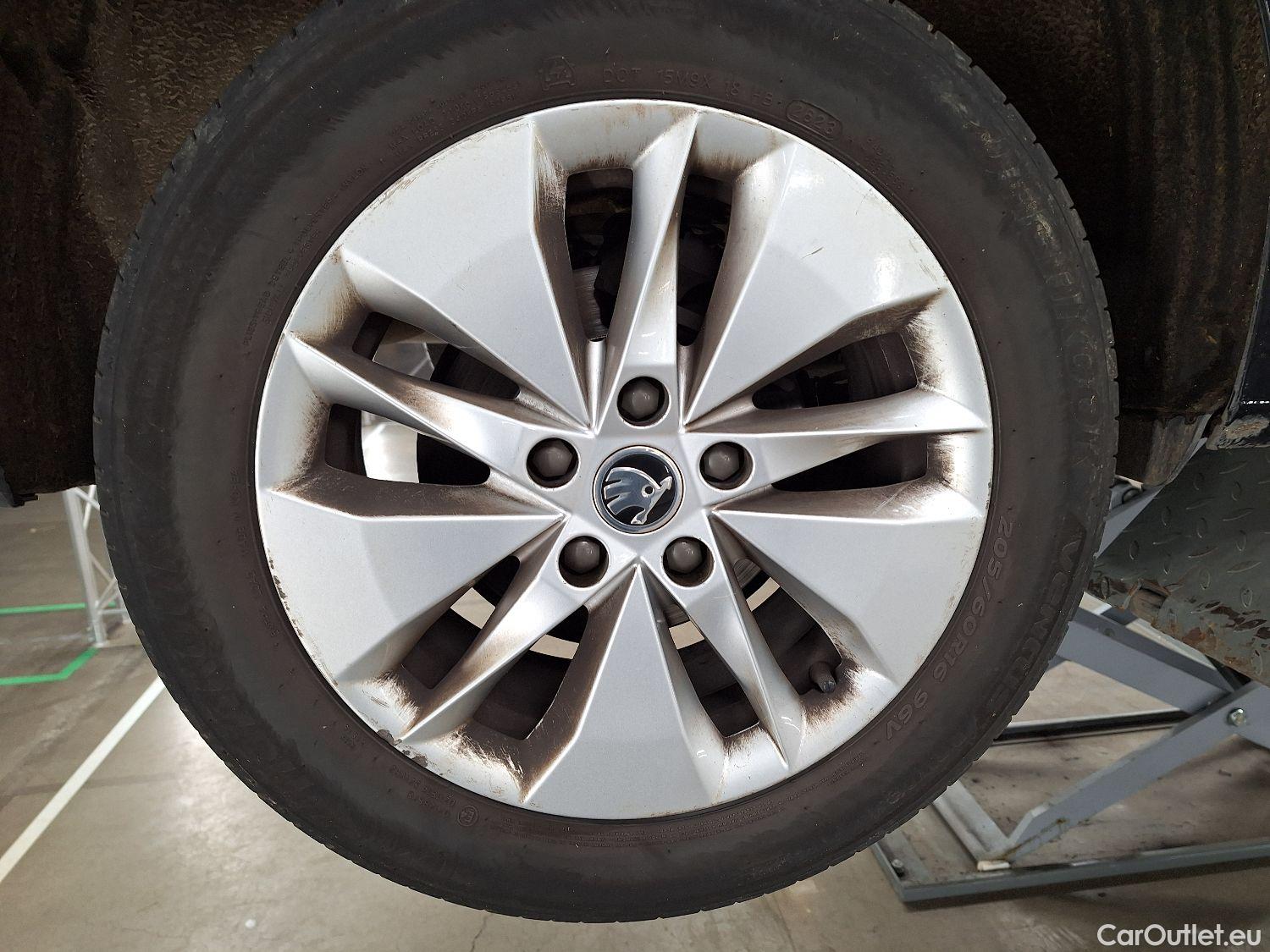  Skoda  Octavia Skoda,  Combi '20, Skoda  Combi 2.0 CRTDI 85kW Ambition 5d #24