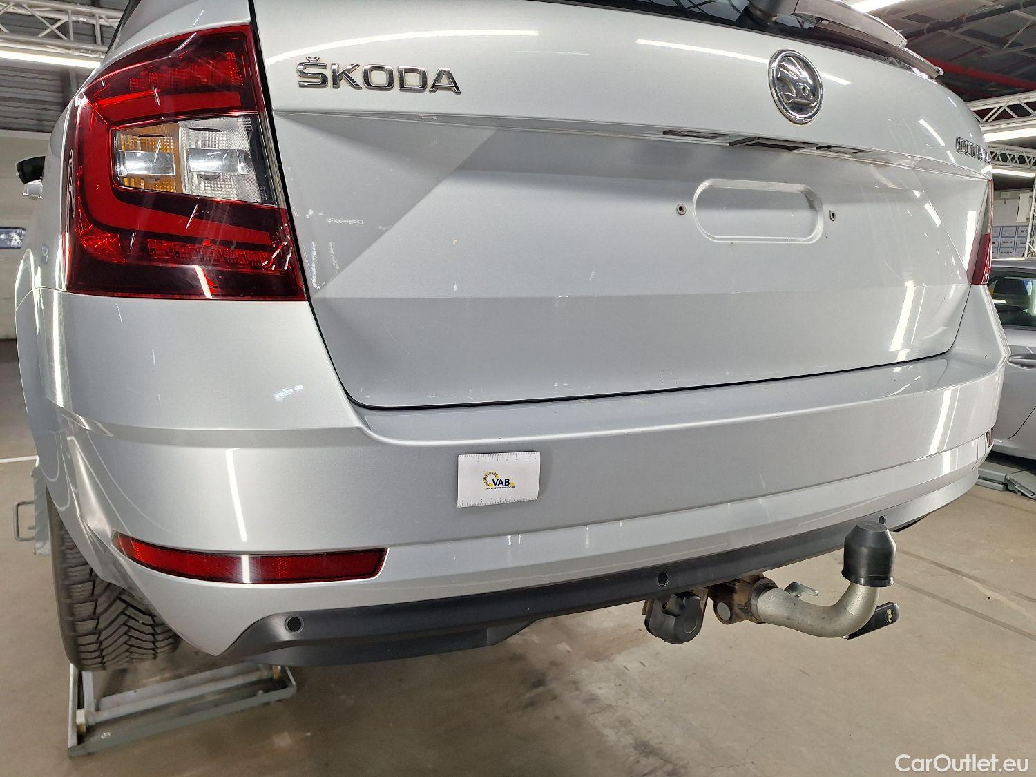  Skoda  Octavia Skoda,  Combi FL'16, Skoda  Combi 1.6 CRTDI GreenTec 85kW Ambiti #34