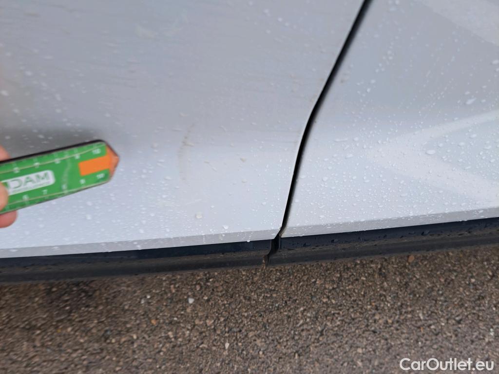  Audi  Q2 AUDI  / 2016 / 5P / todoterreno Design 30 TFSI 85kW (116CV) #4