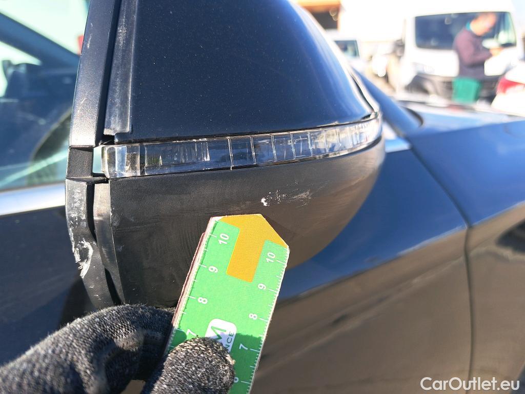  Audi  Q5 AUDI  / 2016 / 5P / todoterreno 50 TFSI E quattro-ultra #44