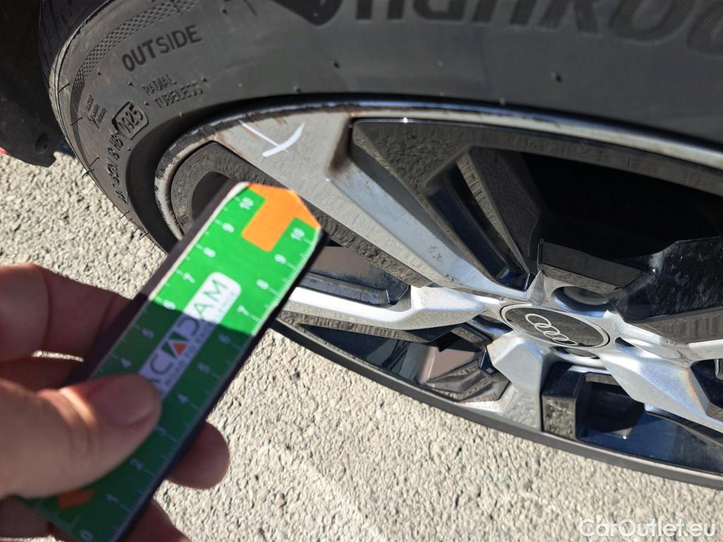  Audi  A1 Sportback AUDI A1 / 2018 / 5P / berlina con portón Sportback Adrenalin 25 TFSI 70kW (95CV)(SP)(SL) #20