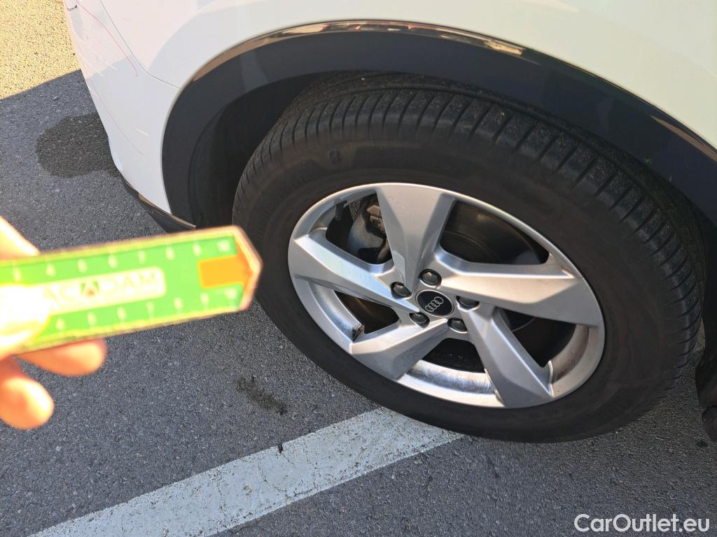  Audi  Q3 AUDI  / 2018 / 5P / todoterreno Advanced 35 TDI 110kW (150CV) #46