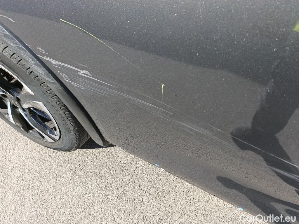  DS  DS7 DS DS 7 Crossback / 2017 / 5P / todoterreno BlueHDi DE 96kW (130CV) Auto. CHIC (AC) #8