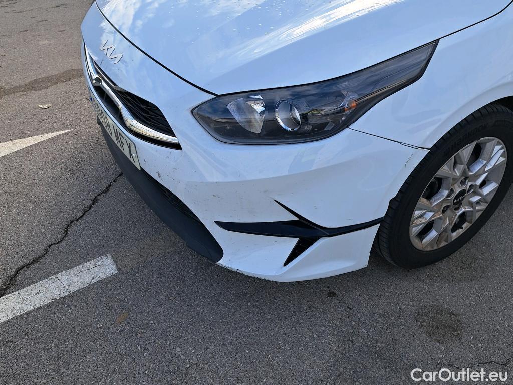 KIA  Cee'd KIA Ceed / 2021 / 5P / berlina con portón 1.0 T-GDi 74kW (100CV) Concept #3