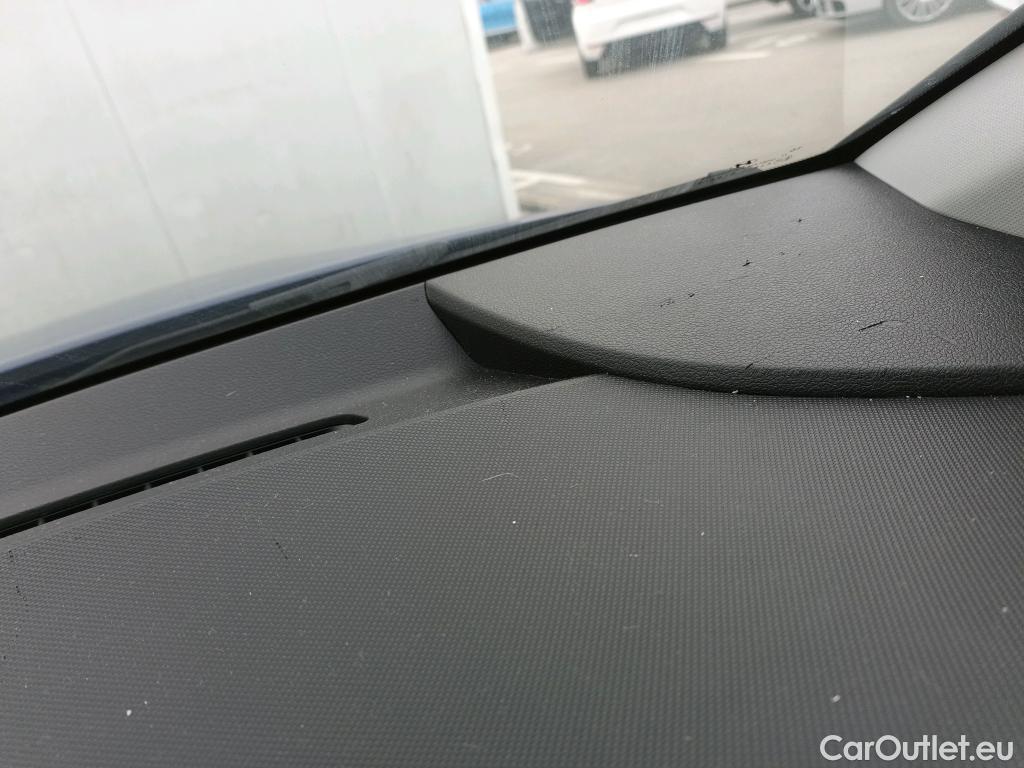  Hyundai  Bayon HYUNDAI  / 2021 / 5P / todoterreno 1.2 MPI Maxx #4