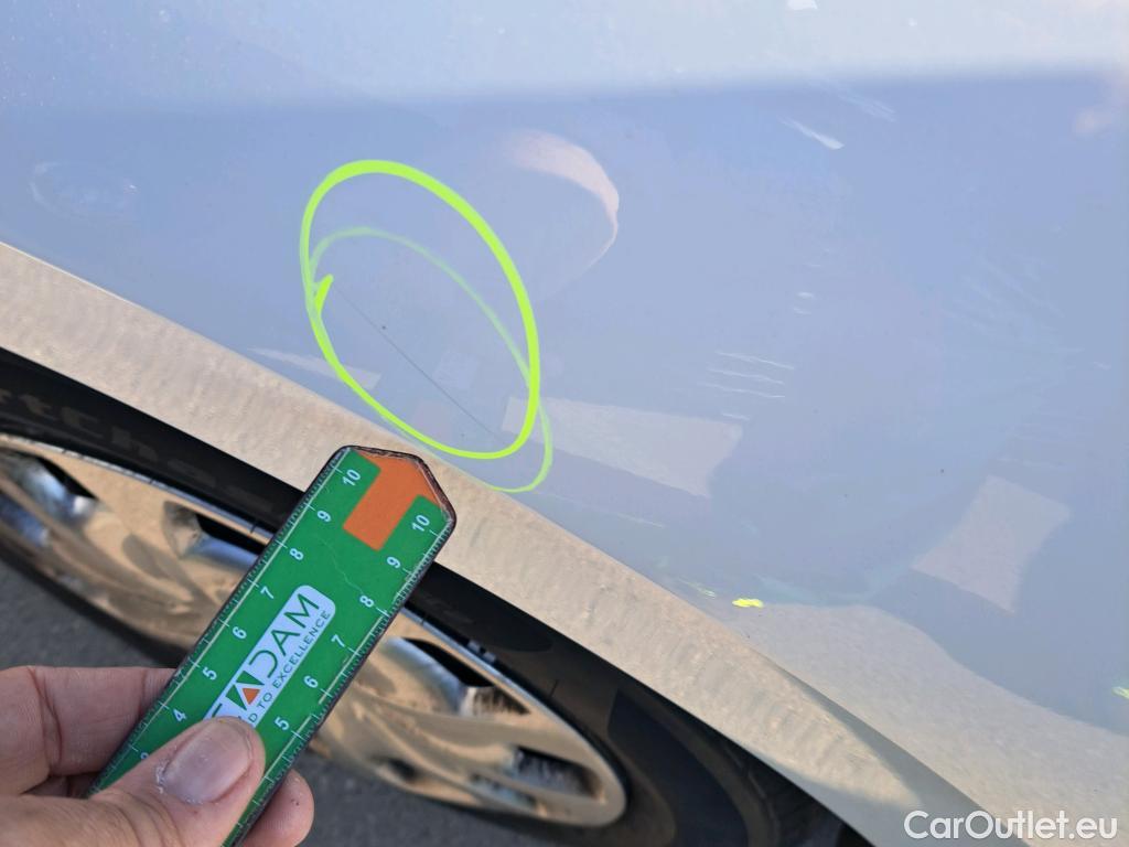  Nissan  Micra NISSAN  / 2017 / 5P / berlina con portón IG-T 68 kW (92 CV) E6D-F Acenta Sprint #46