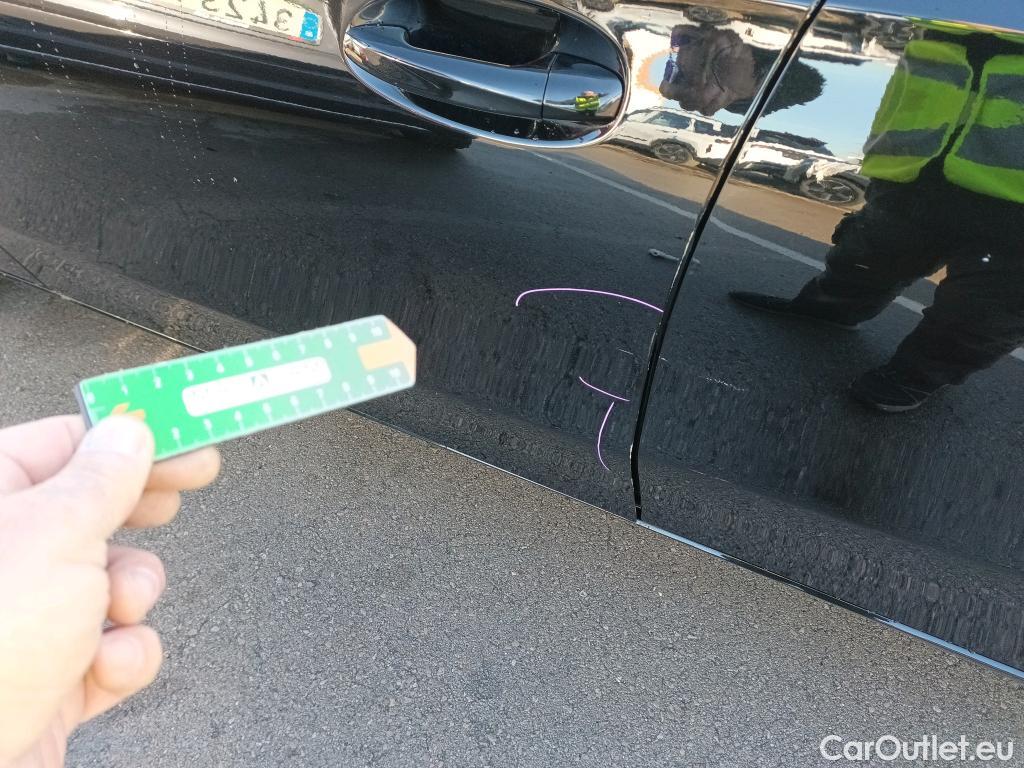  Mercedes  A-Klasse MERCEDES-BENZ Clase A / 2018 / 5P / berlina con portón A 250 e #3