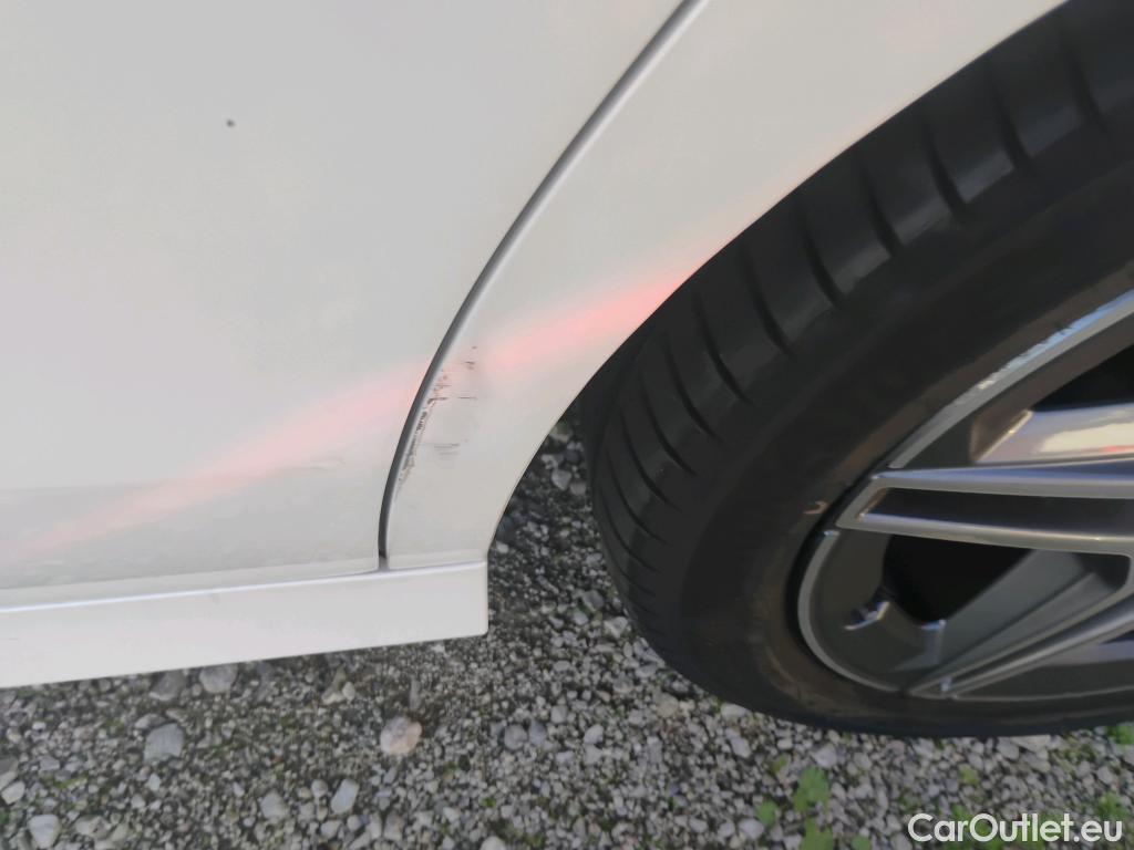  Mercedes  E-Klasse MERCEDES-BENZ Clase E / 2020 / 4P / sedán E 200 #4