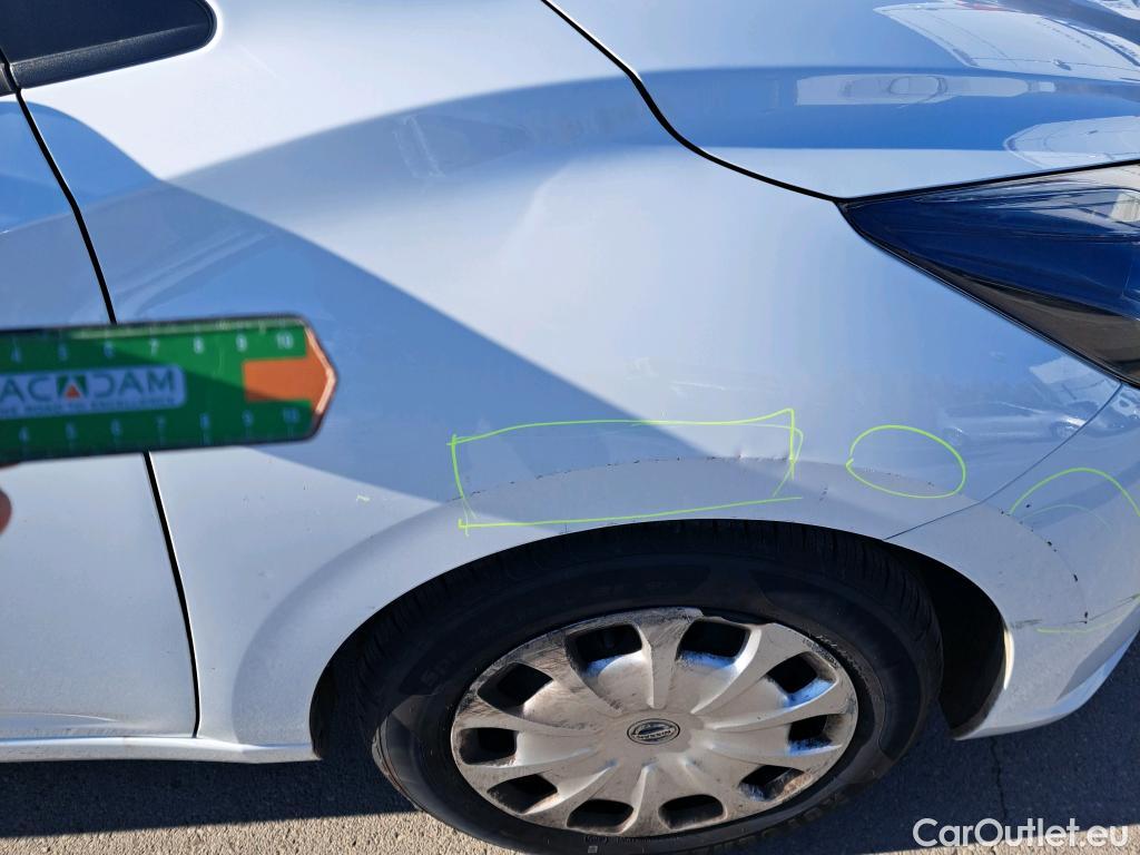  Nissan  Micra NISSAN  / 2017 / 5P / berlina con portón IG-T 68 kW (92 CV) E6D-F Acenta Sprint #7