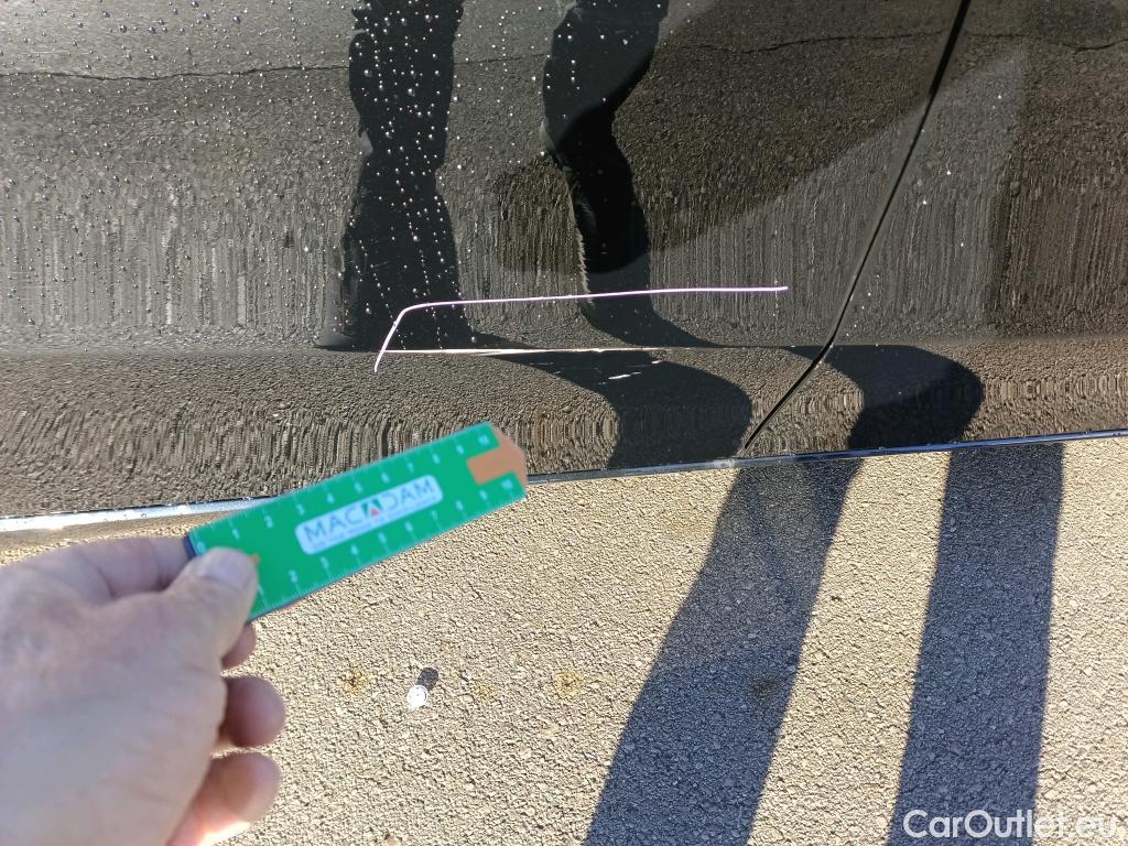  Mercedes  A-Klasse MERCEDES-BENZ Clase A / 2018 / 5P / berlina con portón A 250 e #11