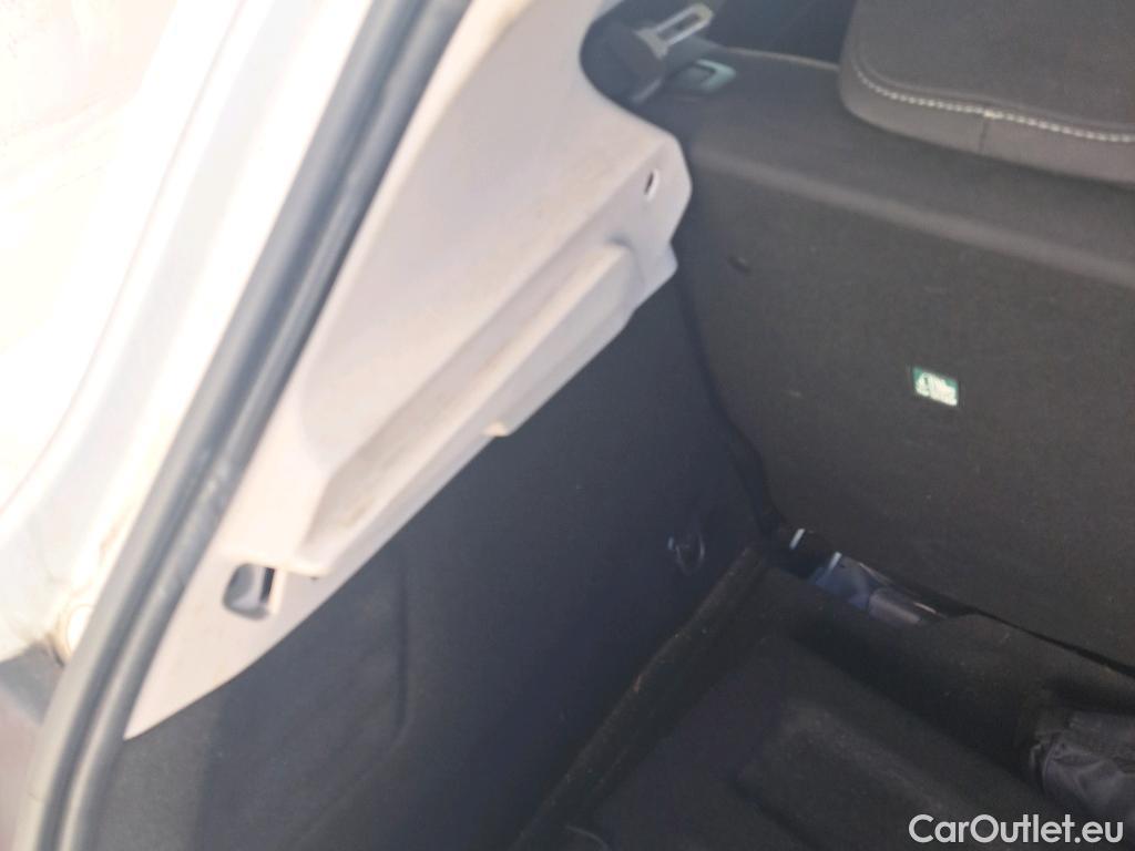  Renault  Clio RENAULT  / 2019 / 5P / berlina con portón Business Blue dCi 63 kW (85CV) #31