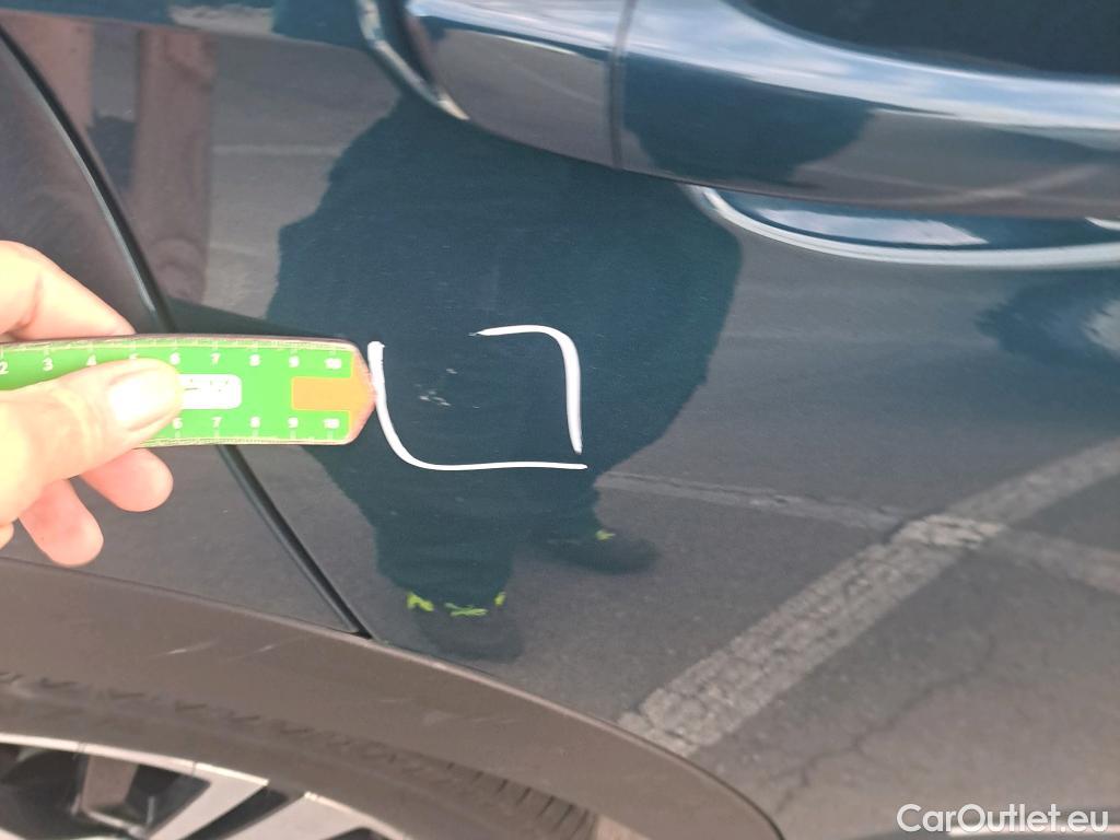  Peugeot  3008 PEUGEOT  Hybrid / 2020 / 5P / todoterreno 300 e-EAT8 GT #16