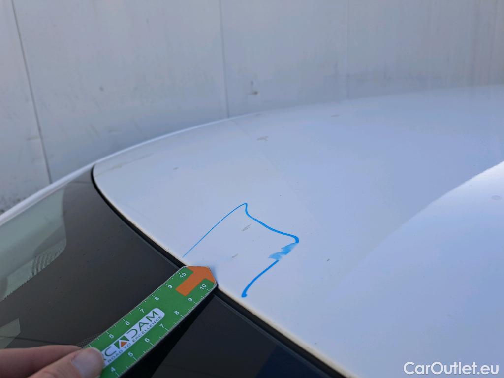  Peugeot  208 PEUGEOT  / 2019 / 5P / berlina con portón BlueHDi 73kW (100CV) Active Pack (AC) #4