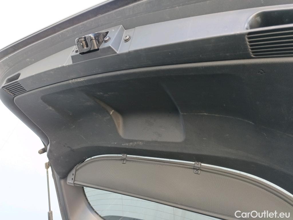  Toyota  Corolla TOYOTA  / 2019 / 5P / familiar 1.8 125H ACTIVE TECH E-CVT TOU SPORT #16