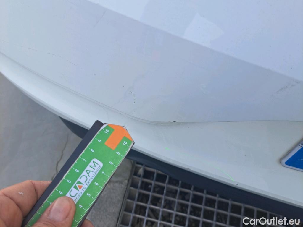  Renault  Clio RENAULT  / 2019 / 5P / berlina con portón Business Blue dCi 63 kW (85CV) #28