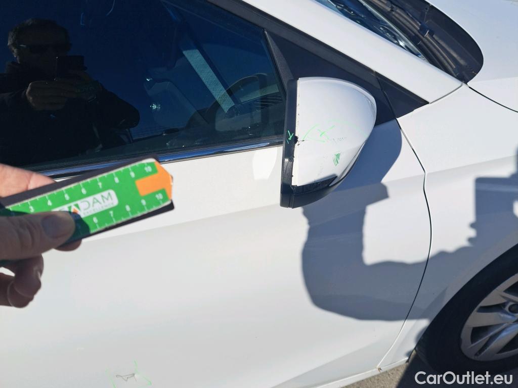  Skoda  Fabia SKODA  / 2021 / 5P / berlina con portón 1.0 TSI 70kW (95CV) Ambition (AC2) #4