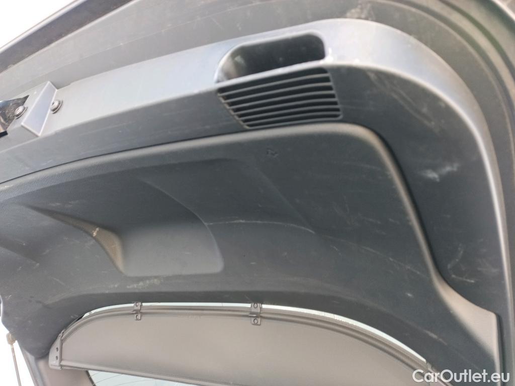  Toyota  Corolla TOYOTA  / 2019 / 5P / familiar 1.8 125H ACTIVE TECH E-CVT TOU SPORT #15