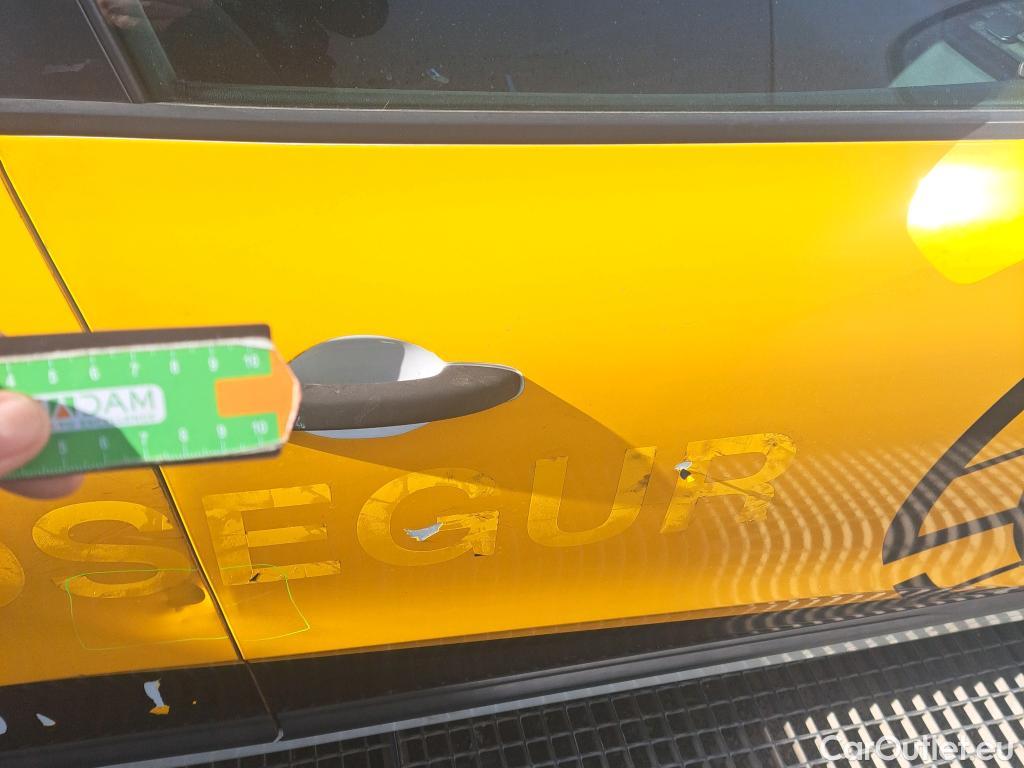  Renault  Clio RENAULT  / 2019 / 5P / berlina con portón Business Blue dCi 63 kW (85CV) #10