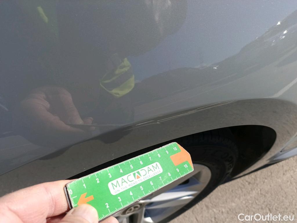  Toyota  Corolla TOYOTA  / 2019 / 5P / familiar 1.8 125H ACTIVE TECH E-CVT TOU SPORT #8