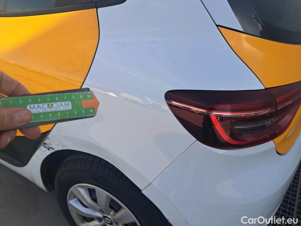  Renault  Clio RENAULT  / 2019 / 5P / berlina con portón Business Blue dCi 63 kW (85CV) #1